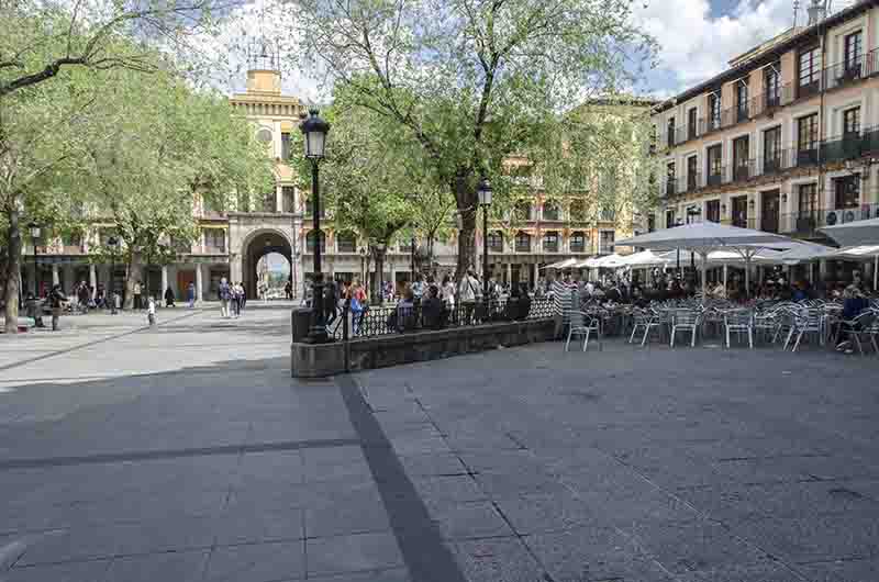 Toledo 037 - plaza Zocodover.jpg